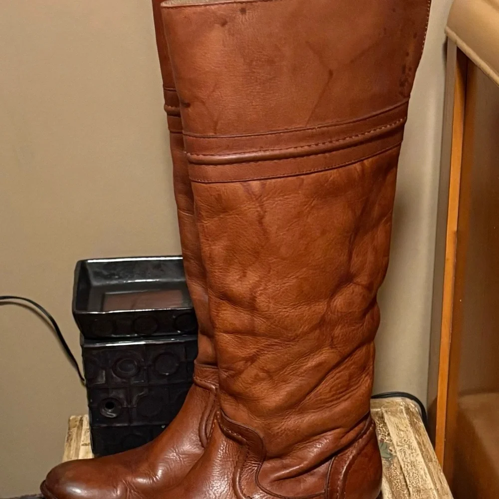Frye Melissa Trapunto Beautiful Leather Boots Size 6 - Picture 6 of 9